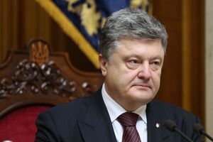 У Порошенко (на фото) спросили, уволит ли он генпрокурора Юрия Луценко