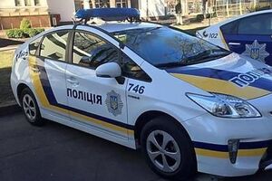 Полиция обратила внимание на автомобиль нацгвардейцев из-за выключенных габаритов