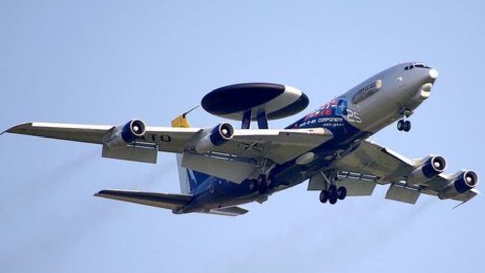 AWACS могут использоваться как летающие командные пункты