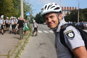 Полиция на велосипедах работает в Запорожье с 27 августа