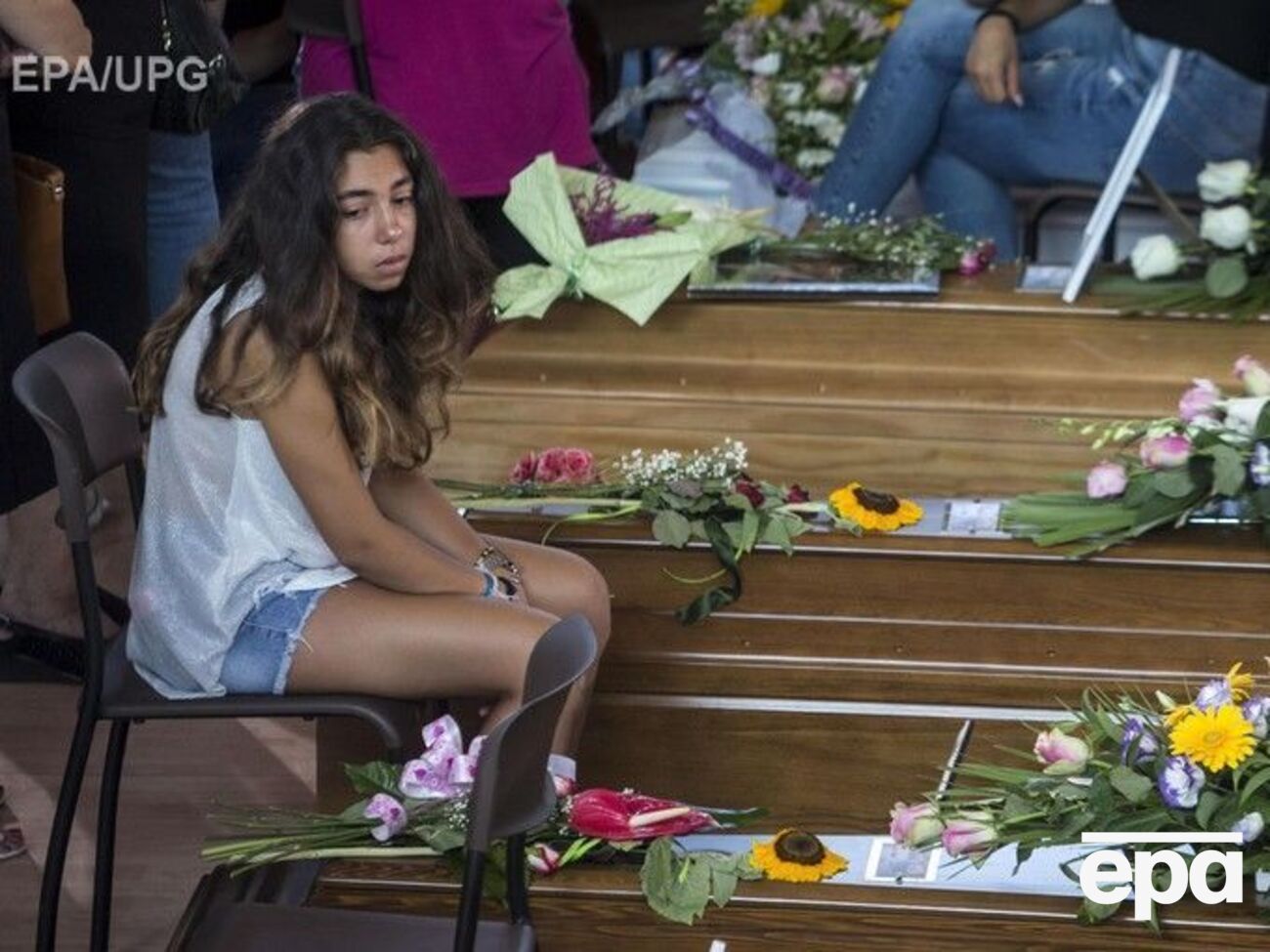 Сегодня Италия похоронила первых погибших