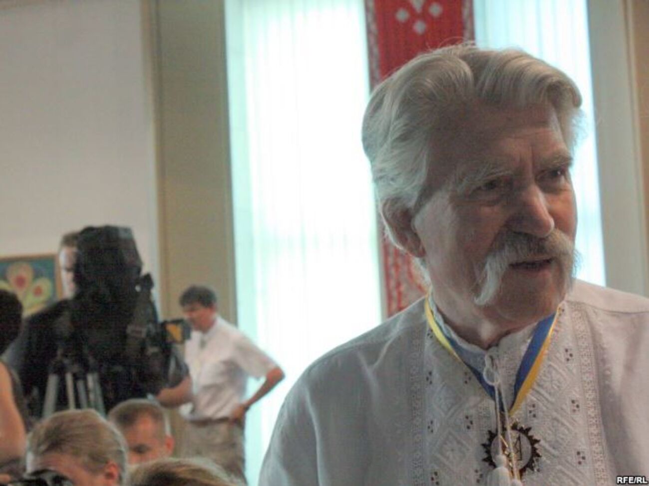 Лукьяненко: Путин стал изгоем