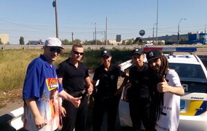 Полиция, прибывшая на съемки клипа "Маятник", поняла, что оружие, которое использовали музыканты, бутафорское