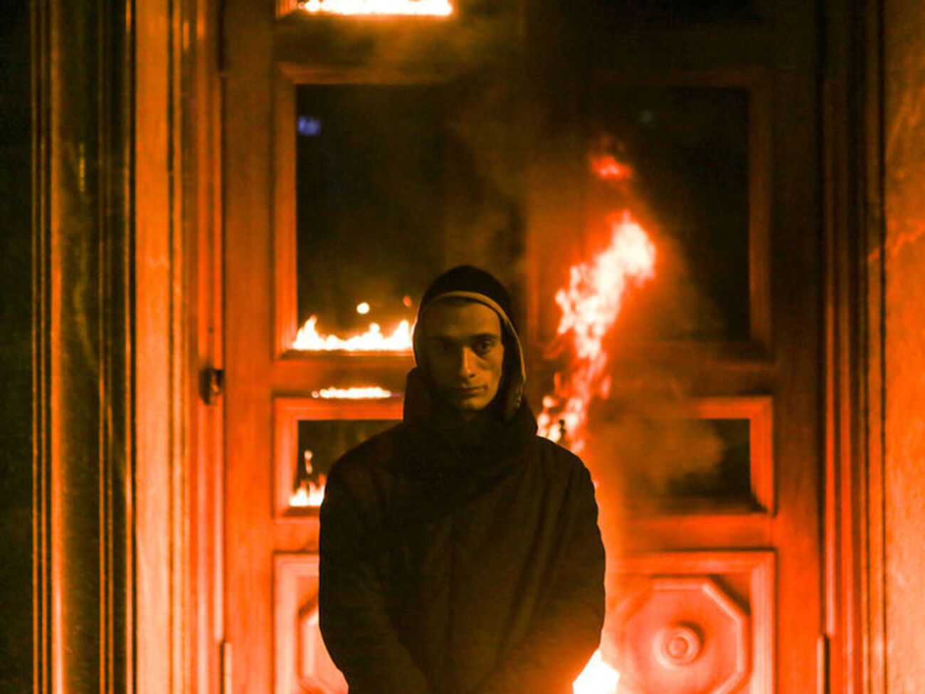 В подгоревшем бургере "поджарка происходит запатентованным способом, чтобы было аппетитно"