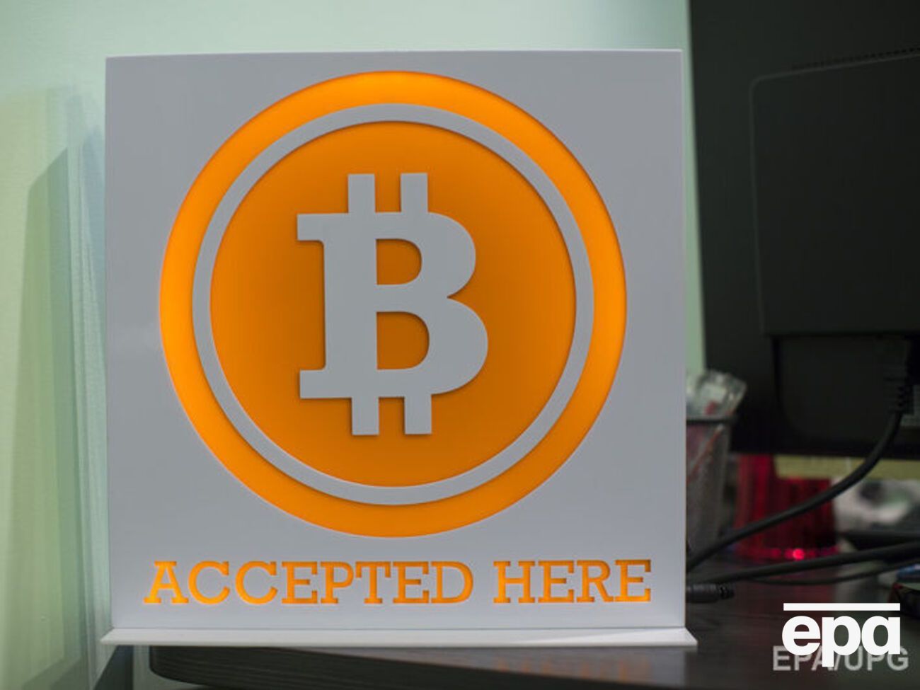 За два дня падение обменного курса составило 13%