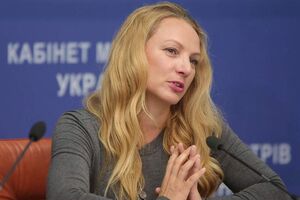 Попова хотела уйти из министерства еще в мае