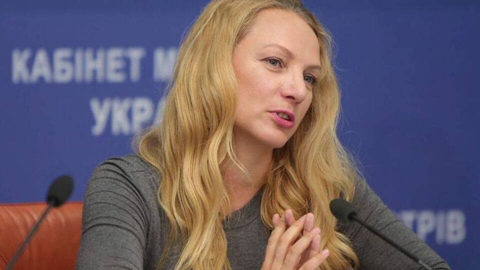 Попова хотела уйти из министерства еще в мае