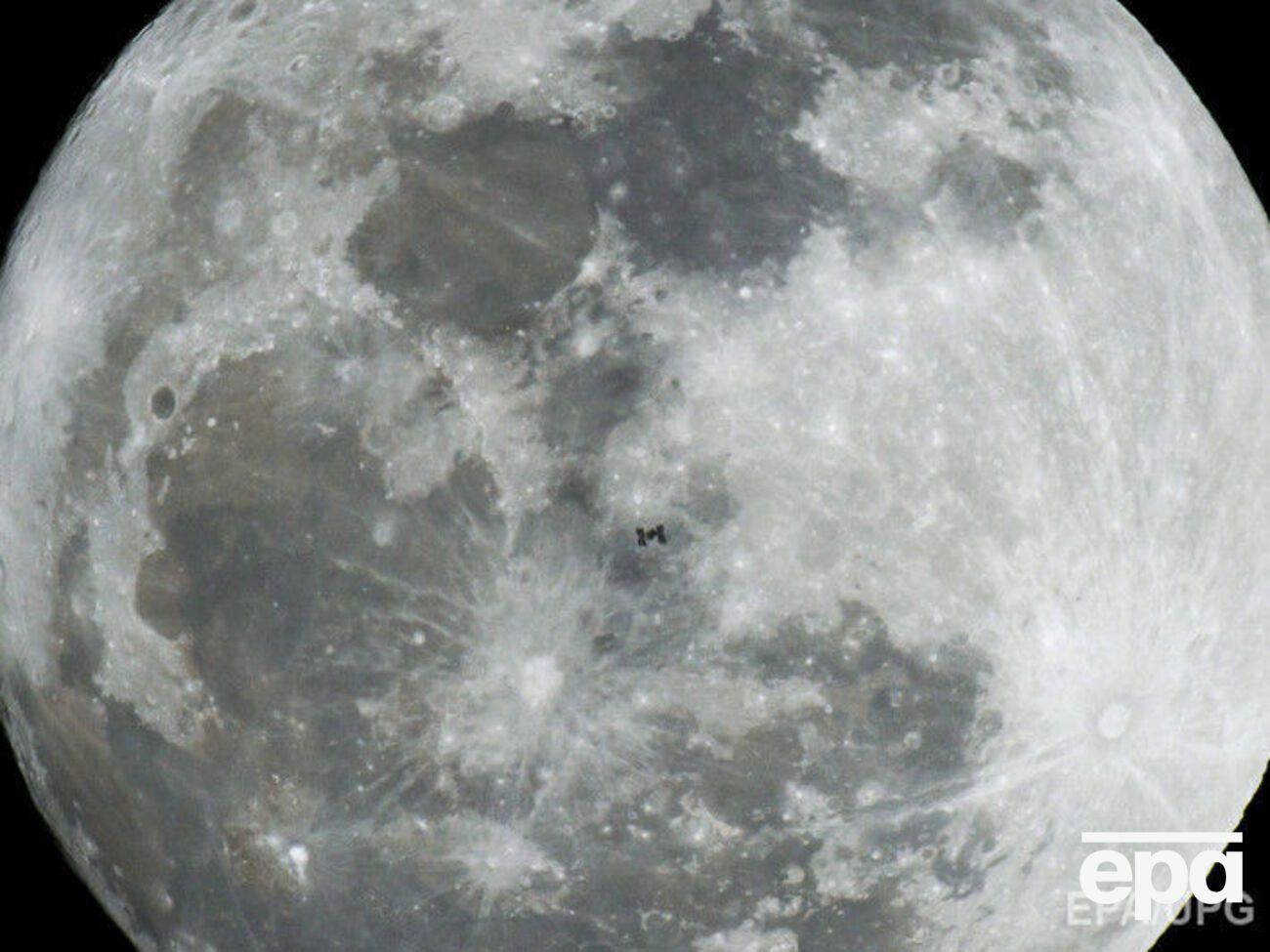 Правительство США разрешило провести первую коммерческую экспедицию на Луну