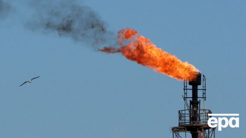 Brent подорожала в ожидании отчета о запасах нефти в США