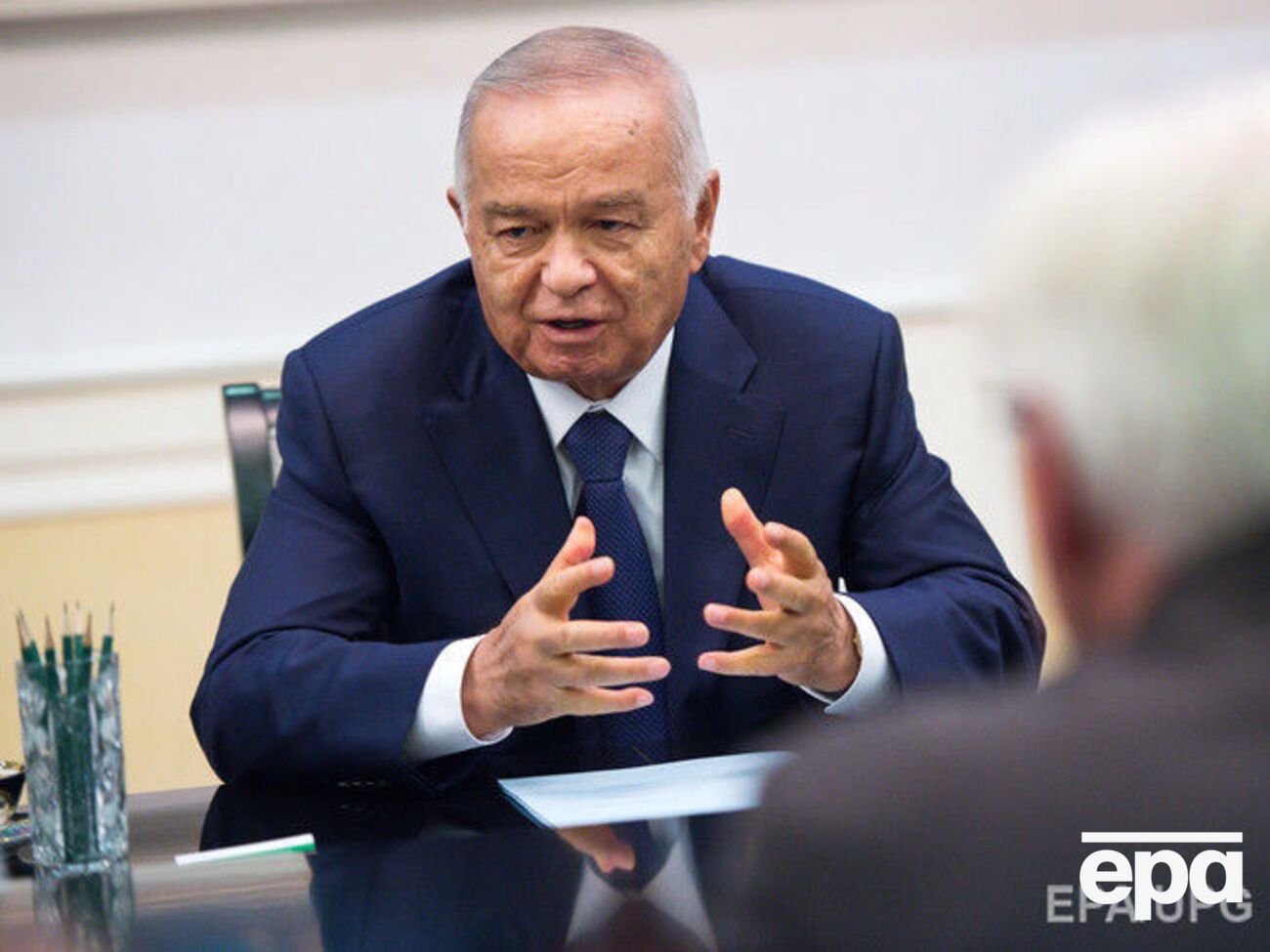 Источник: Каримов не послушал помощника и выпил много водки