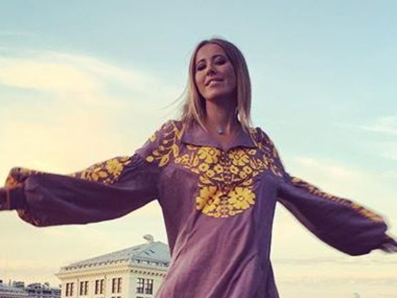 Собчак:&nbsp;Одета в вышиванку от Юлии Магдыч