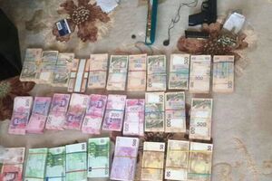 По словам Луценко, приближенные к начальнику-взяточнику "несуны" давали взятки 3-4 раза в неделю