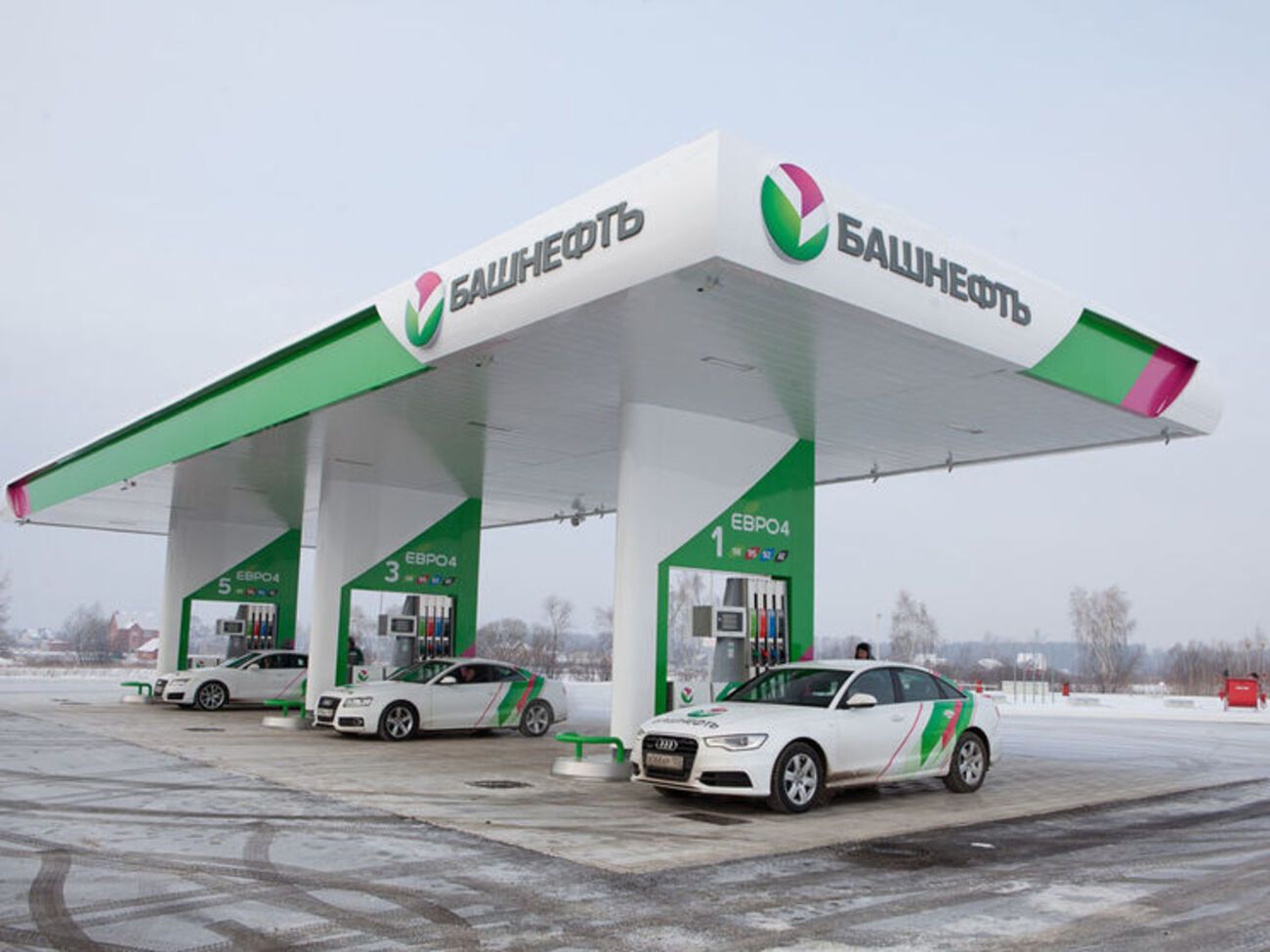 По словам представителя ГУР, использование "Башнефти" в такой схеме позволит снизить стоимость компании