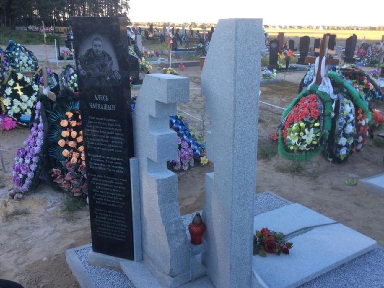 Активист из Бреста Александр Черкашин был ранен в бою под Белакаменкой на Донбассе и скончался в больнице в Запорожье после нескольких недель комы