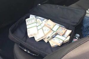 Руководитель института попался на взятке