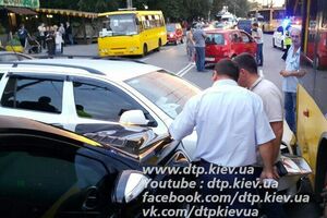 На месте происшествия образовался затор