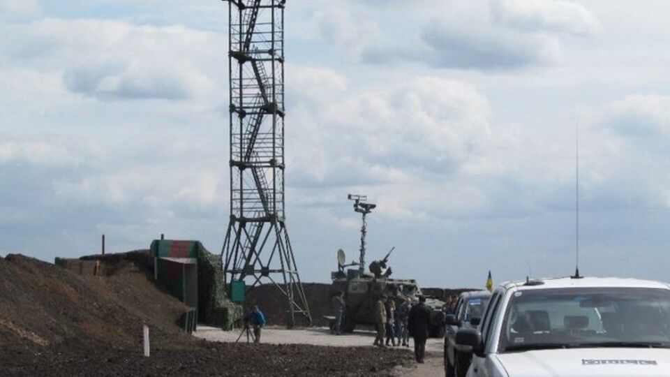 В Харьковской области на участке границы с РФ установили башню с видеонаблюдением