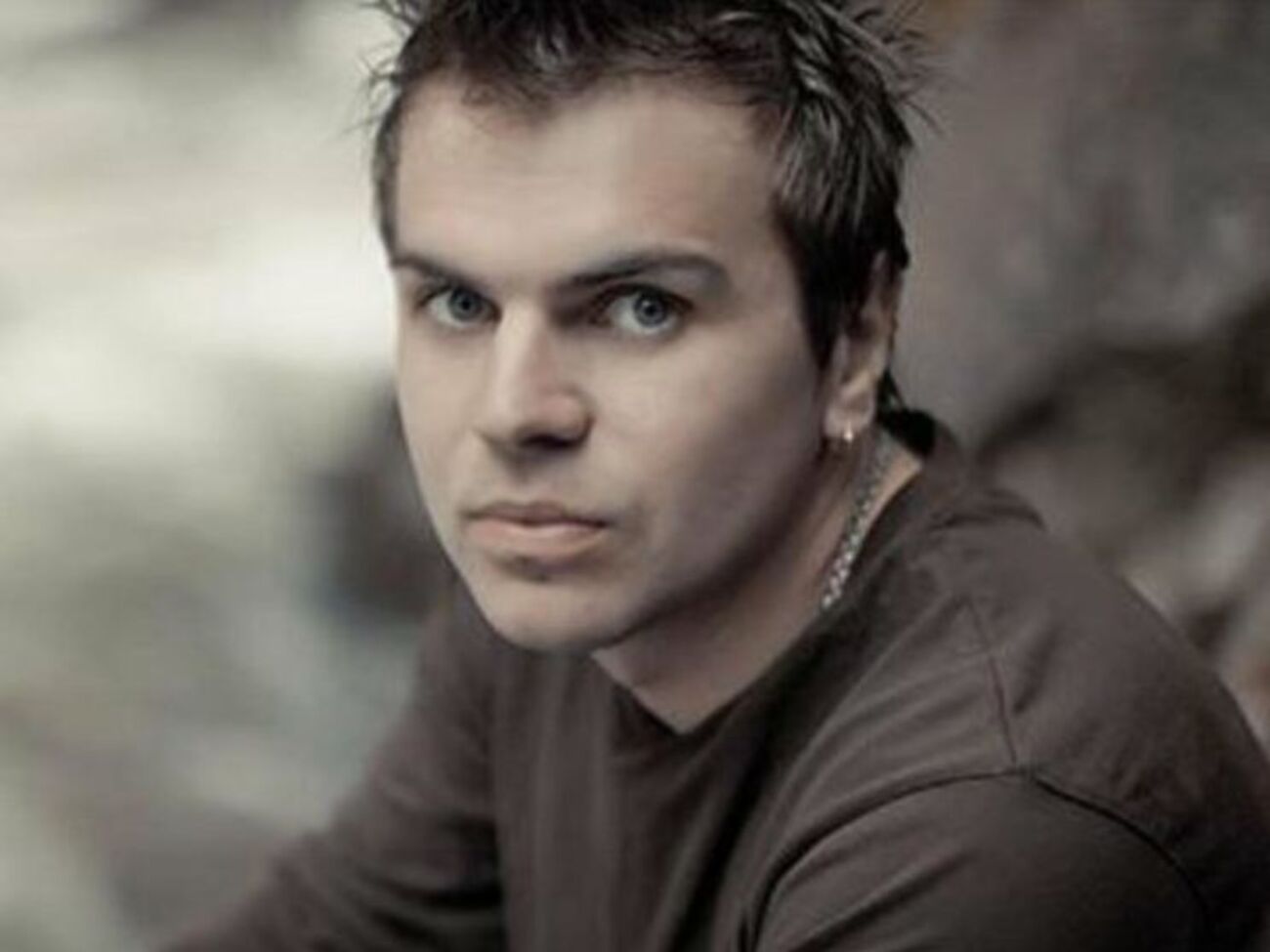 Певец Владислав Левицкий погиб при столкновении его машины с фурой год назад