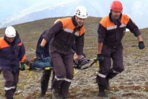 Спасатели оказали помощь брошенному в горах москвичу