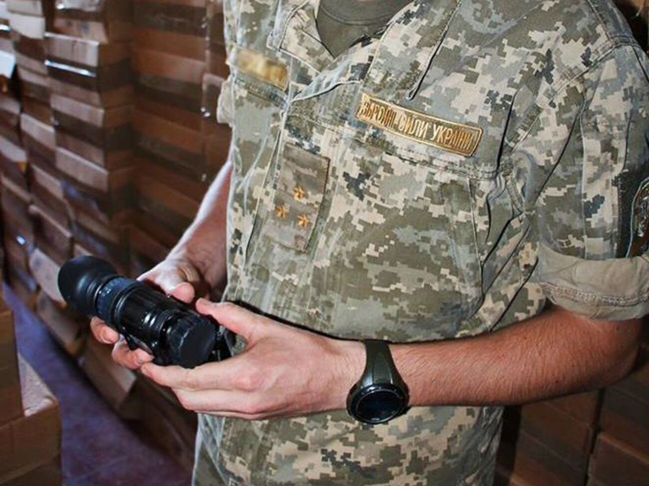 Приборы ночного видения переданы в подарок от правительства США на День Независимости