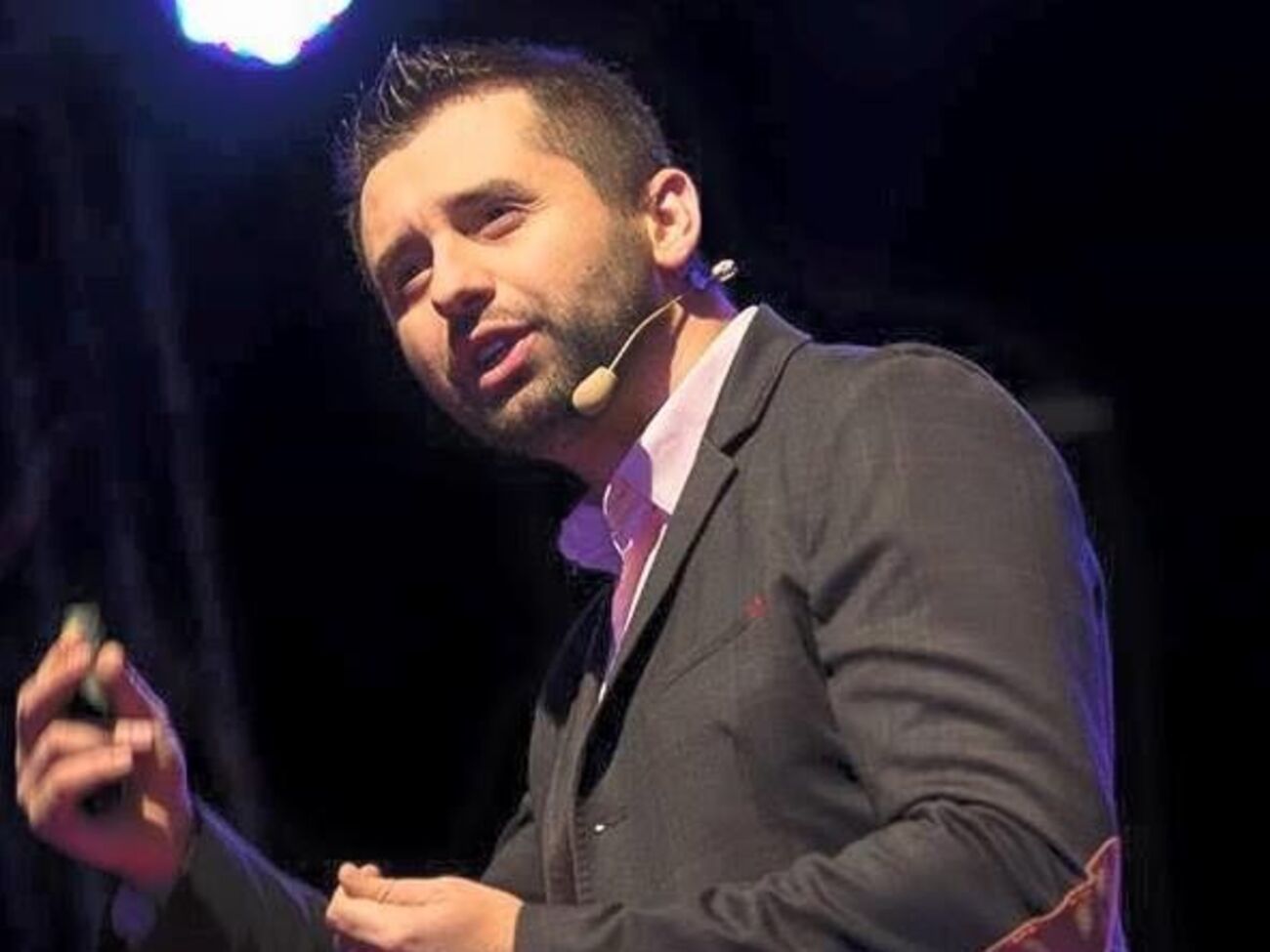 Давил Арахамия:&nbsp;Геннадий Симов торгует кондитеркой в городе только номинально