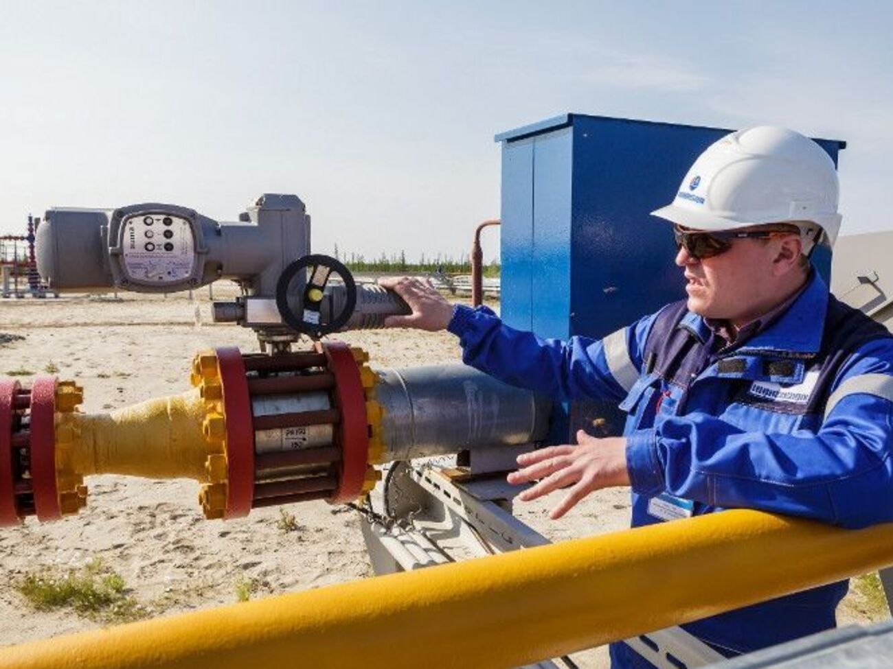 Протяженность газопровода в сумме составляет 910 километров