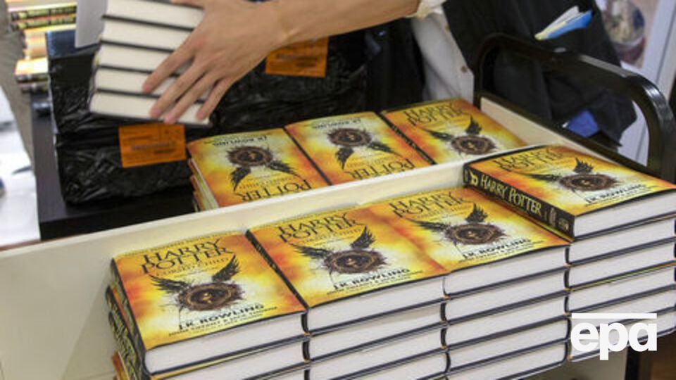 Новый "Гарри Поттер" бьет рекорды продаж