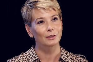 По словам Высоцкой, на площадке у Кончаловского царит атмосфера взаимного обожания и любви