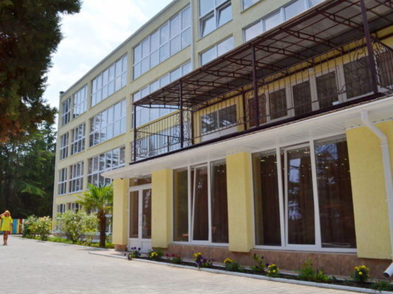 В пансионате есть три вида номеров гостиничного типа