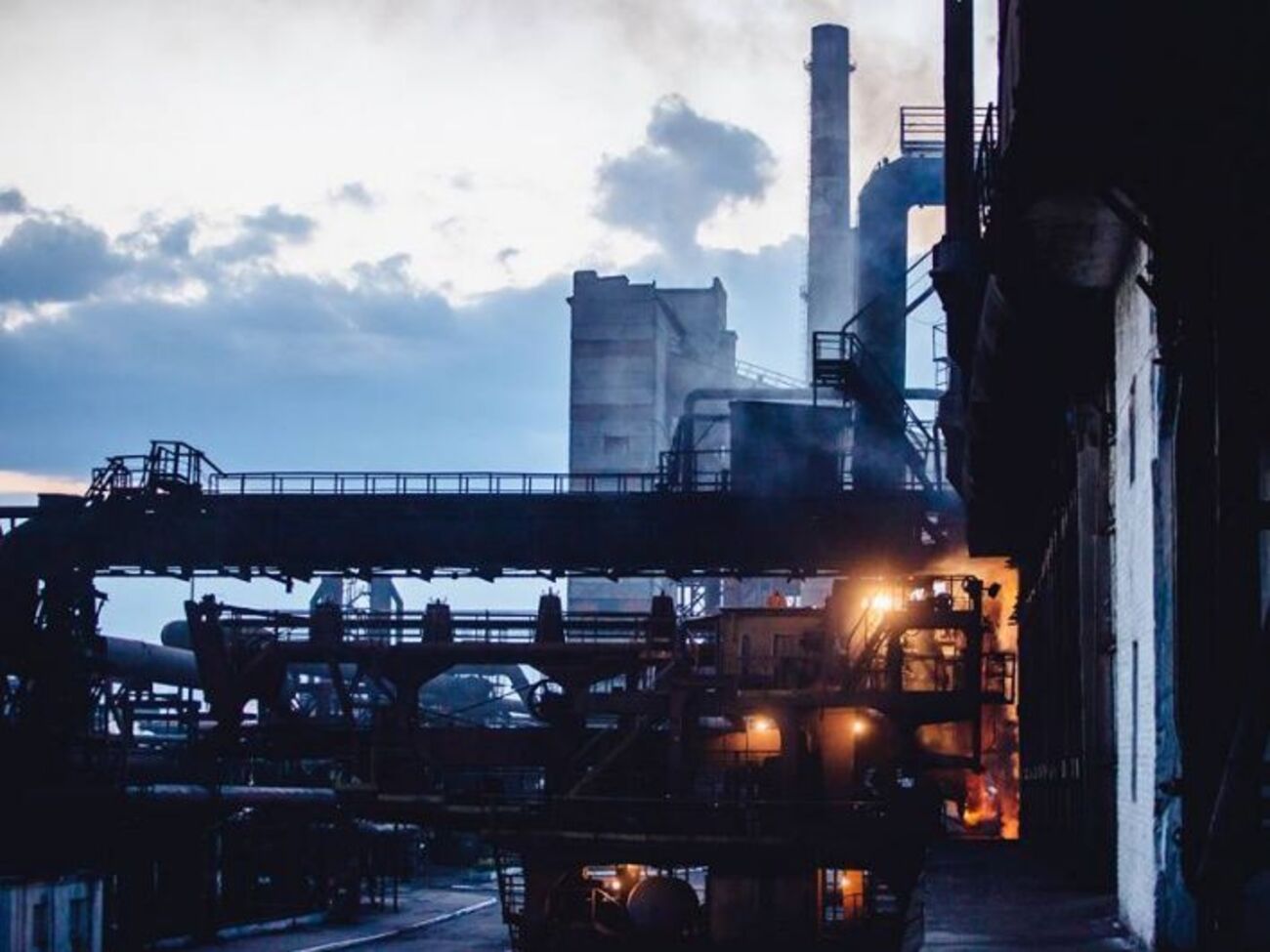 С начала боевых действий на территории завода разорвалось свыше 320 снарядов