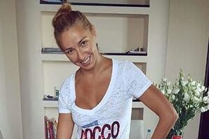 Навка: Это не маникюр, а просто покрытие лаком, как у мамы. И вы не представляете, сколько восторга, счастья и гордости было в ее глазах