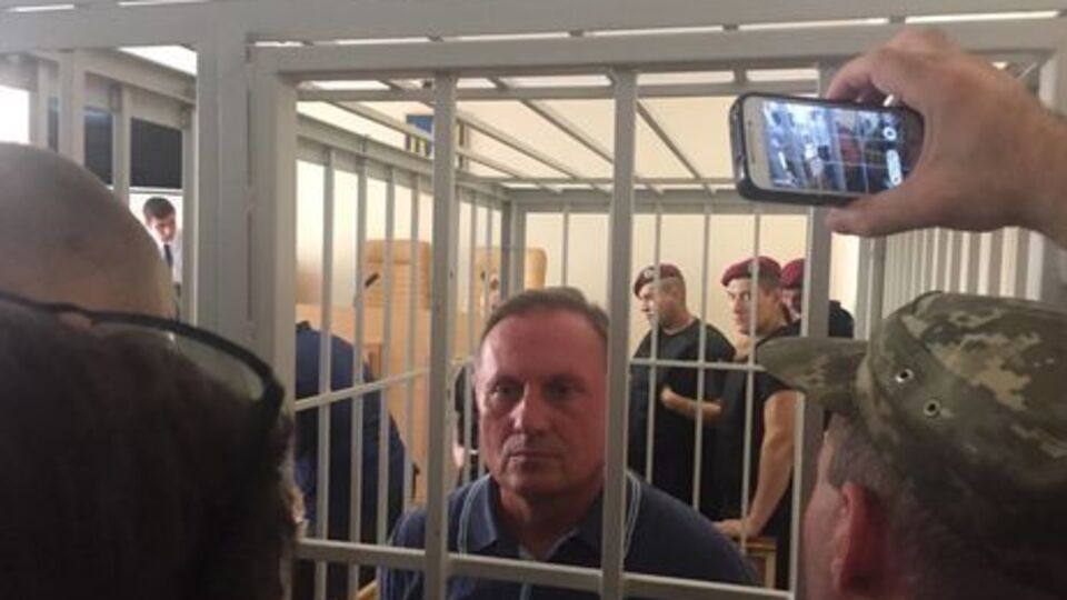 Защита считает, что во время избрания меры пресечения Ефремову на суд осуществлялось давление