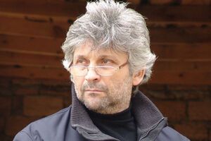 Коротко: Люди сегодня сильно разобщены, агрессивны, озлоблены. Понять это можно, а оправдать – нет
