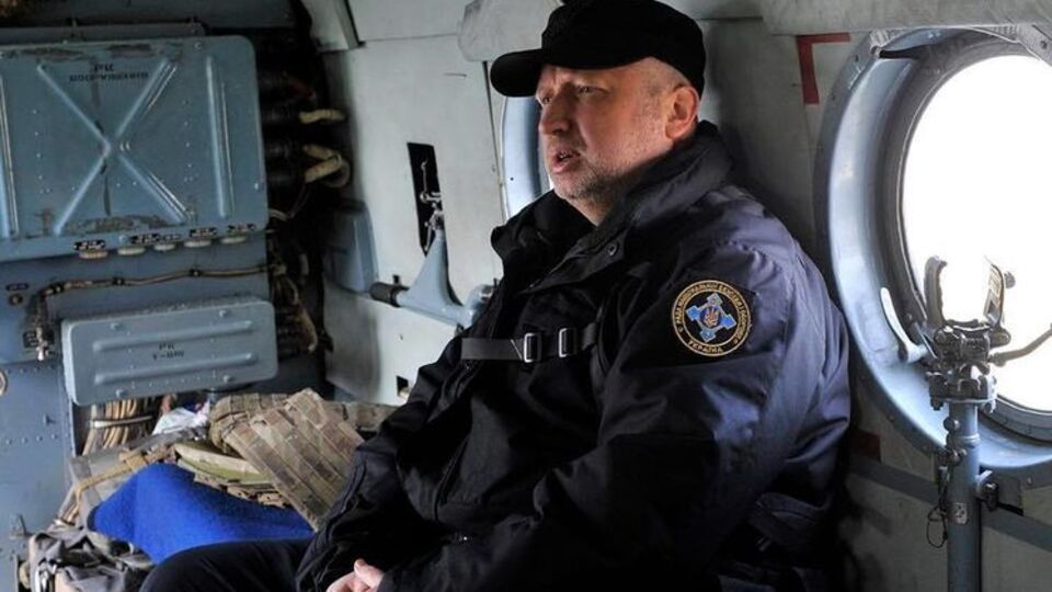 Турчинов: Россияне системно и постоянно нарушают Минские соглашения, постоянно обстреливая позиции наших войск