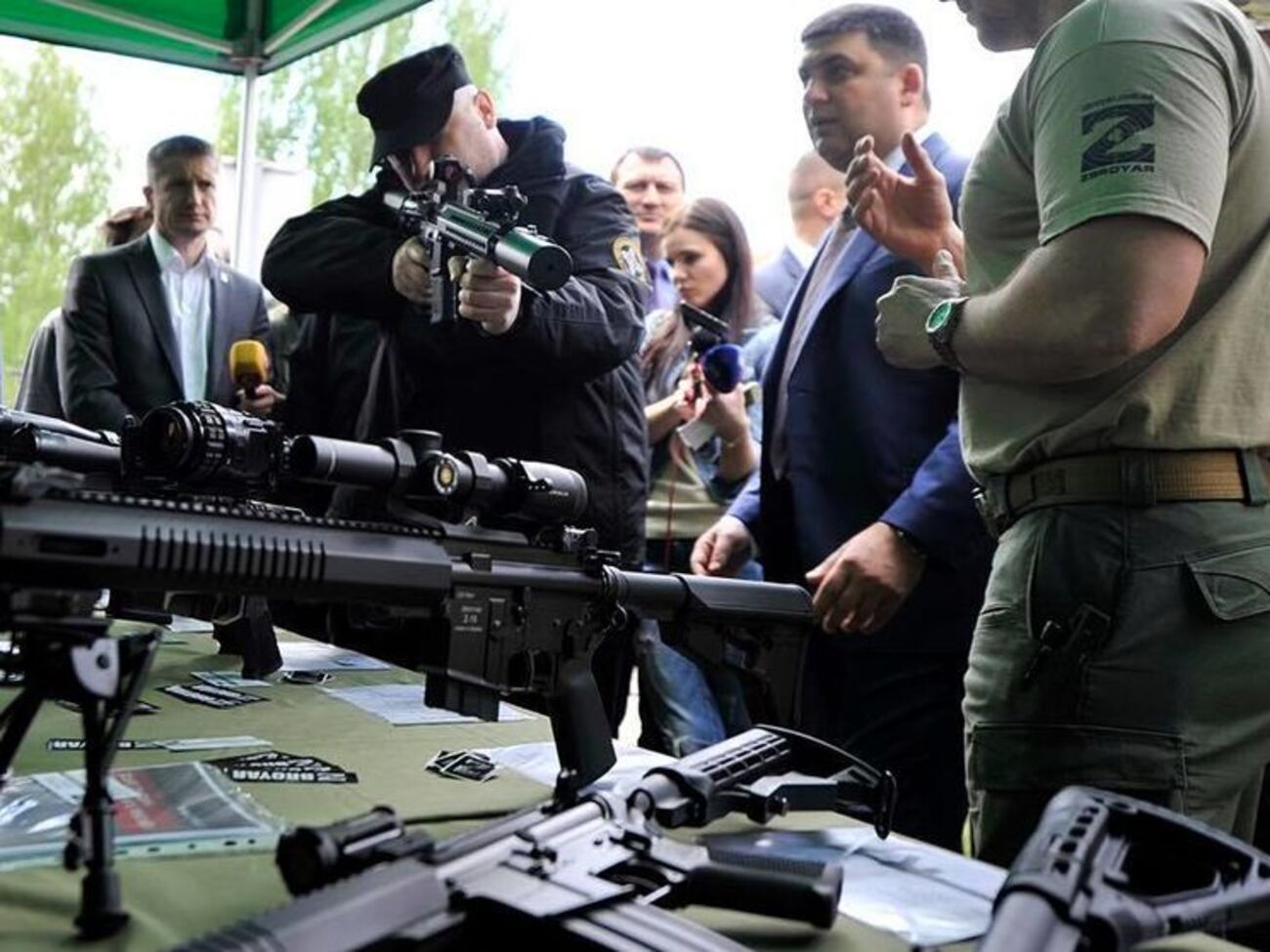 Турчинов высказался за привлечение частных фирм в военно-промышленный комплекс