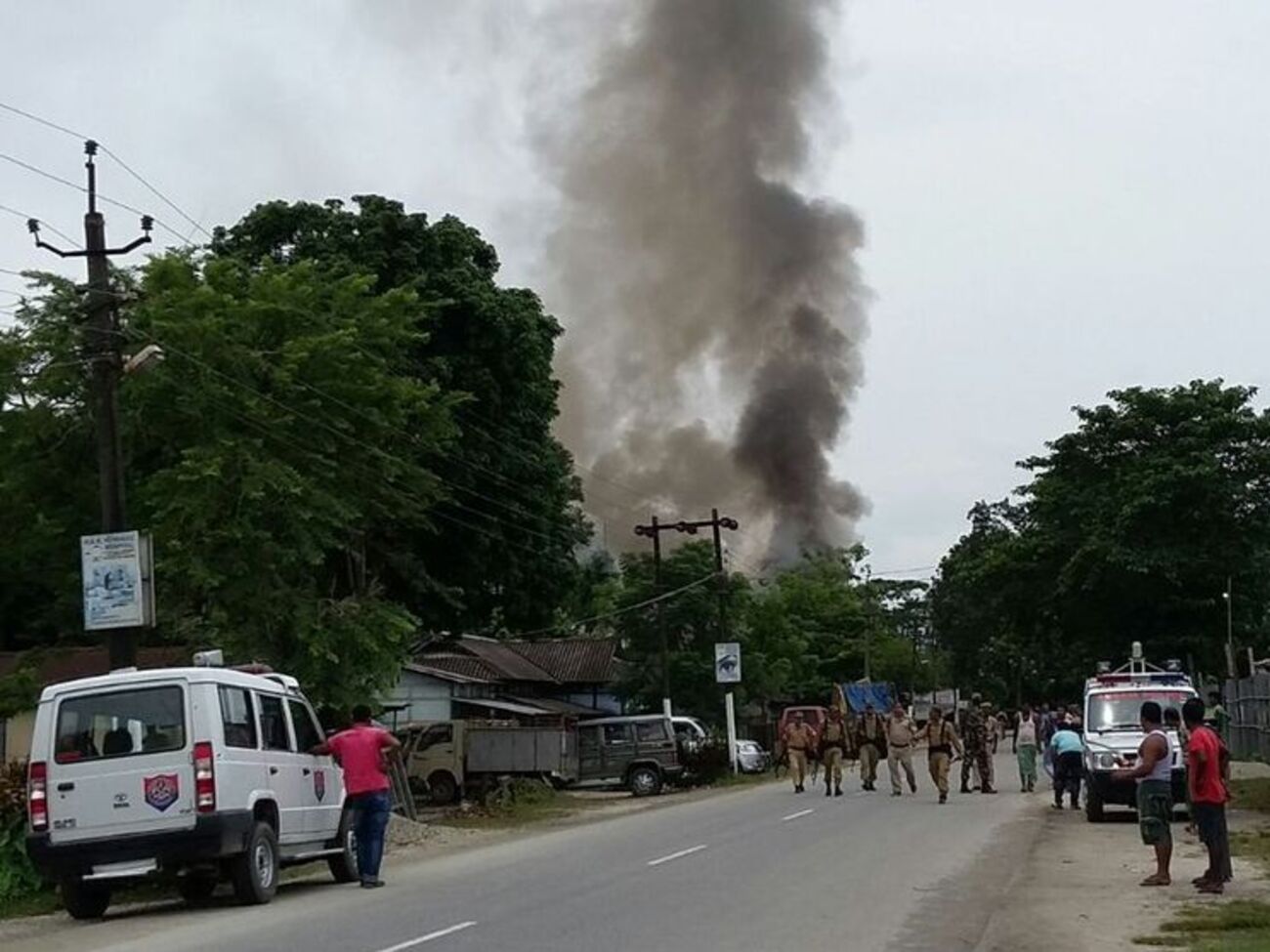 Дым над рынком в Кокраджхаре
