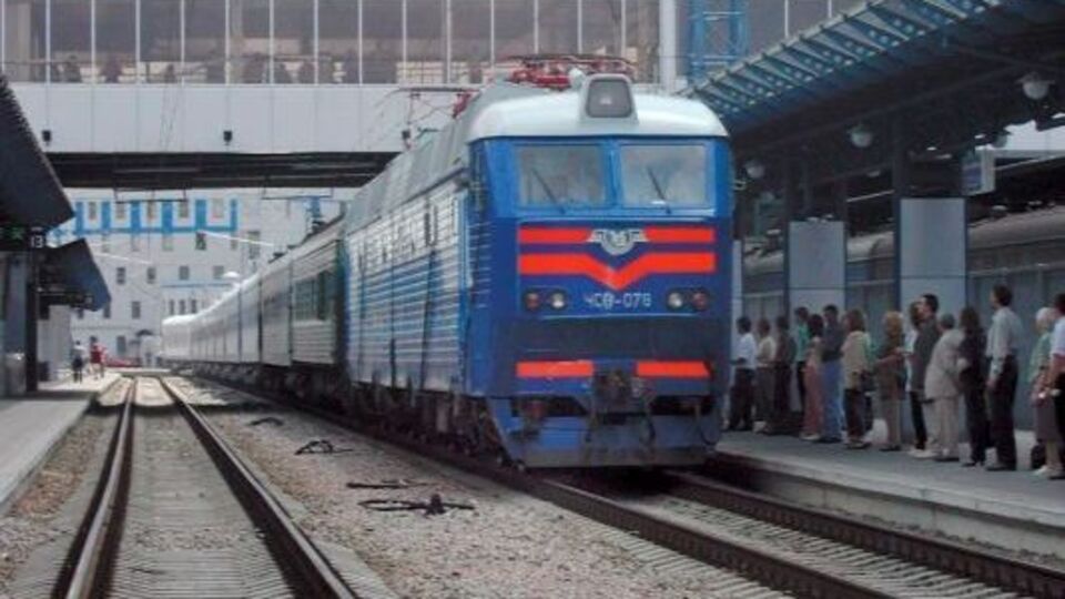 "Укрзалізниця" готова начать пассажирские железнодорожные перевозки с оккупированной части Донбасса, если получит соответствующий документ от украинских властей