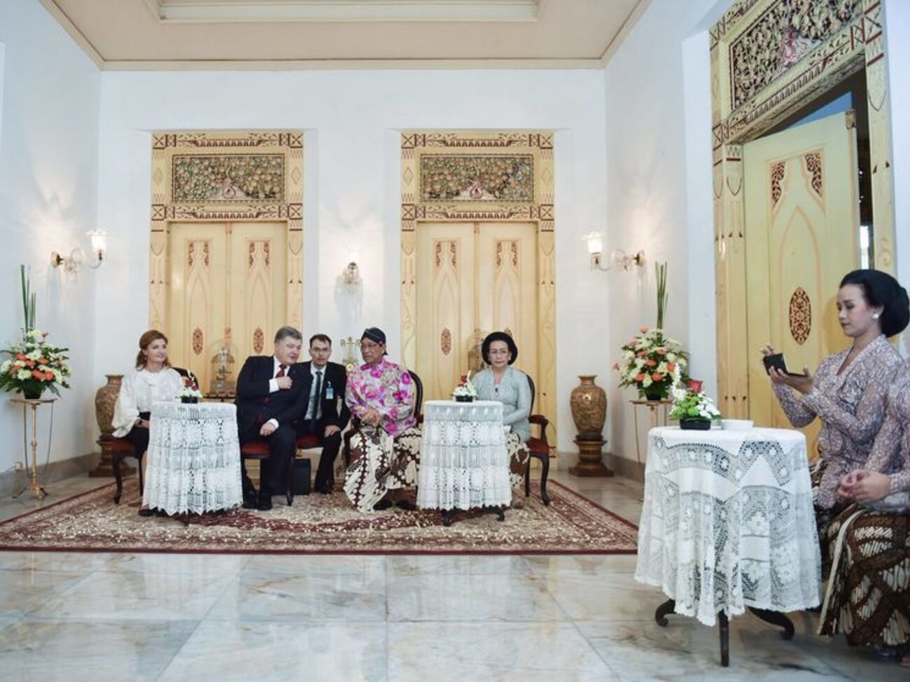 Петр Порошенко провел&nbsp;встречу с губернатором региона Джокьякарта Султаном Хаменгкубувоно Х