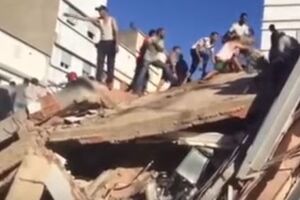 В рабочем районе Касабланки рухнуло два дома