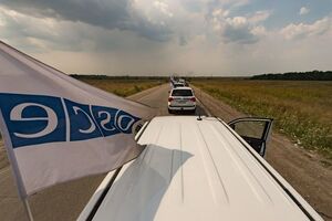 Наблюдатели СММ ОБСЕ посетили место взрыва авто Плотницкого