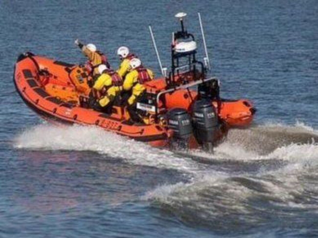 К поиску привлечены спасатели и волонтеры