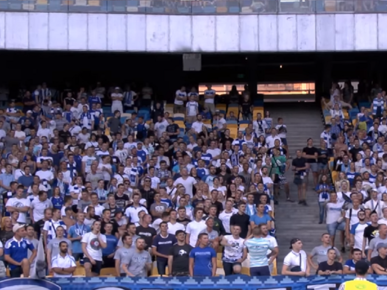 Фанаты пропели речевку в день покушения на Плотницкого