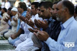 Без регистрации мусульманских общин традиционные молебны в Крыму стали вне закона