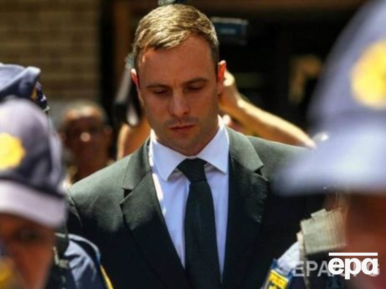 Оскар Писториус приговорен к шести годам тюрьмы