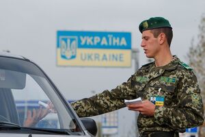 Движение в пунктах пропуска на админгранице с Крымом ограничили сегодня утром