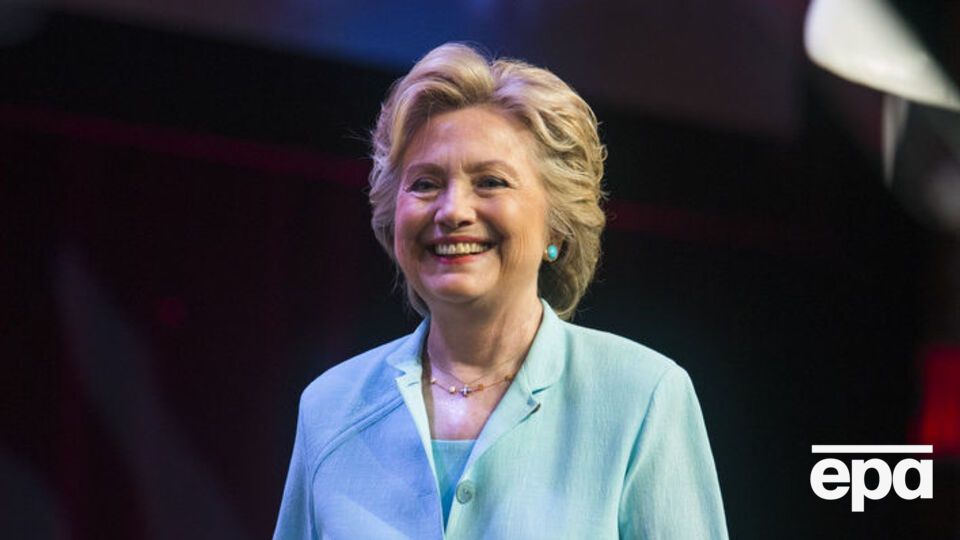 Клинтон опережает Трампа на 8%