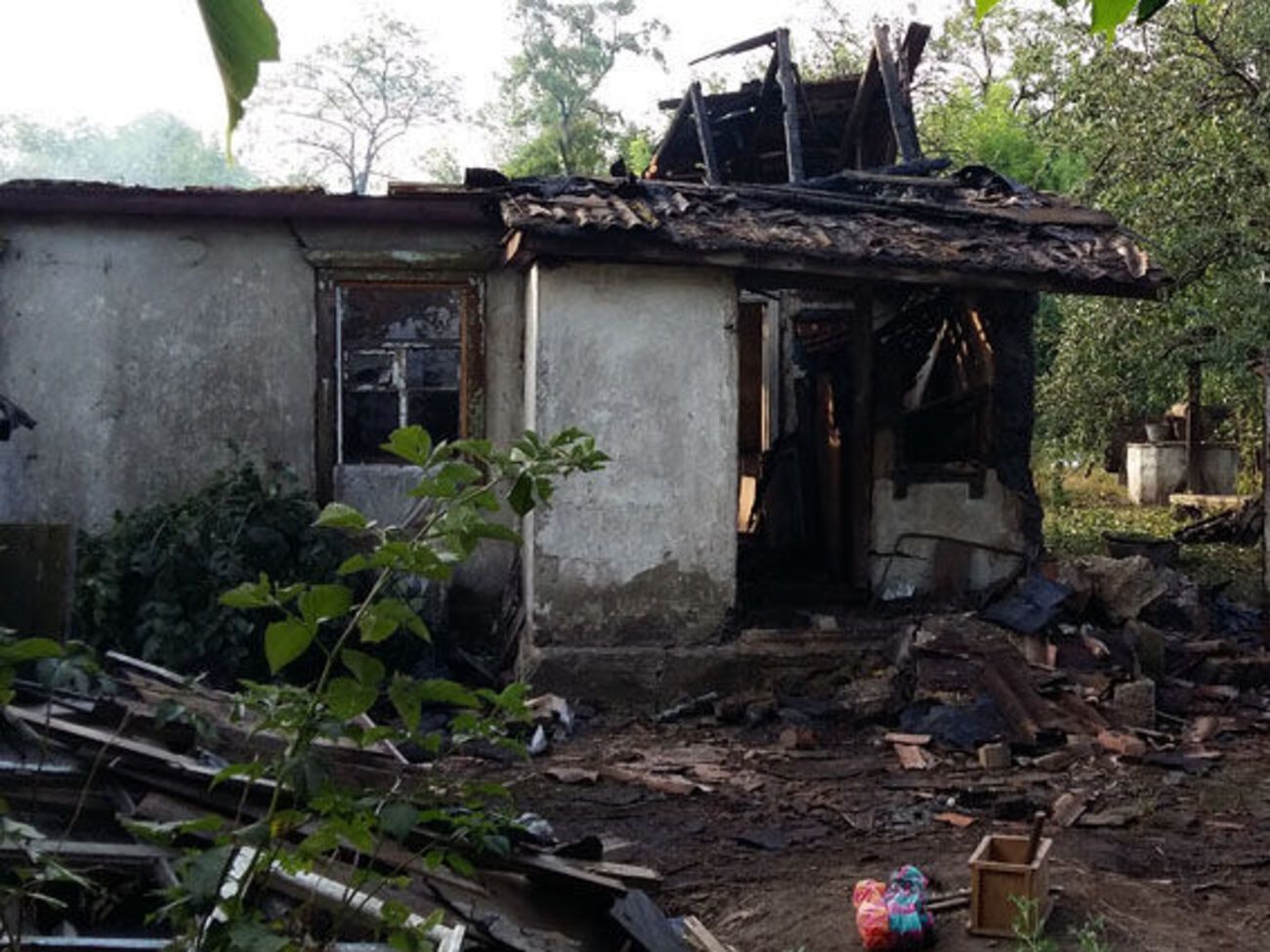 Снаряды разрушили четыре частных дома