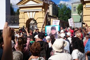 Надежда Савченко: Я попросила приехать людей, которые были в плену, чтобы они рассказали, как и что там происходит