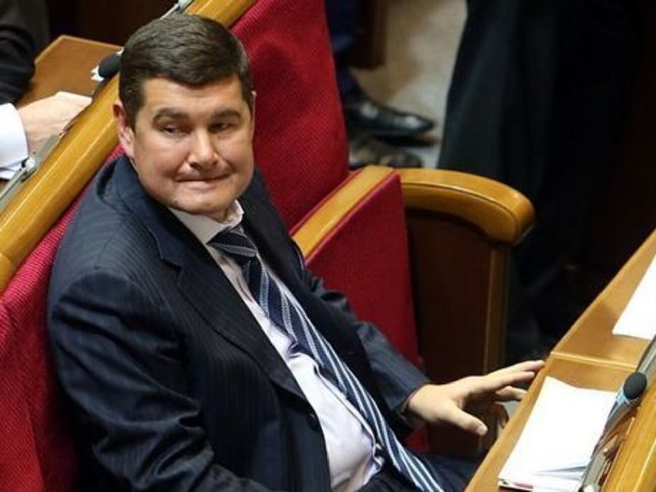 По версии следствия, Александр Онищенко в январе 2013 года создал преступную организацию