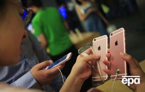 Большинство реселлеров продукции Apple в РФ установили на iPhone 6s и iPhone 6s Plus одинаковые цены и удерживали их в течение "определенного времени"